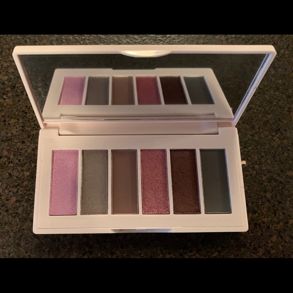 Coloured Raine Vineyard Soiree Eyeshadow Palette - Picture 2 of 4